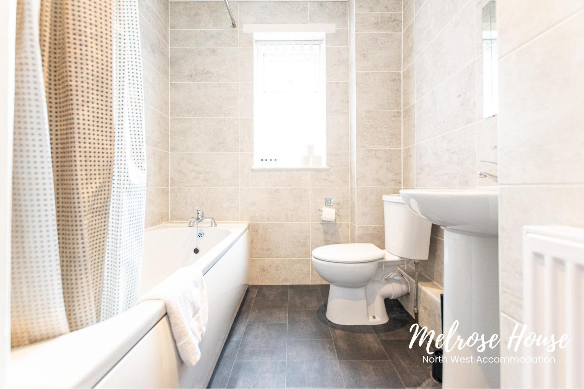 Manchester Work Stays 2Br Home With Parking & Wifi Екстер'єр фото